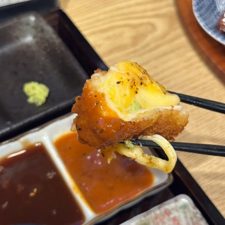 Cross-section of the stretchy double cheese katsu