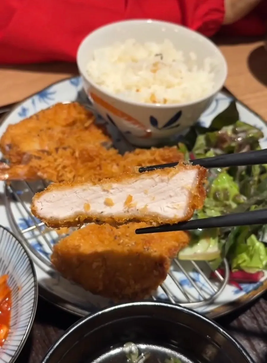 Cross-section of the thick-cut pork katsu