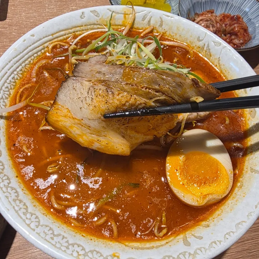 A bowl of Korean-style gureume ramen