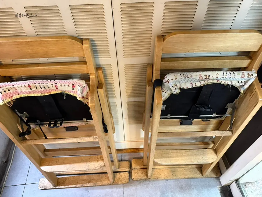 Wooden-style baby chair prepared at the restaurant