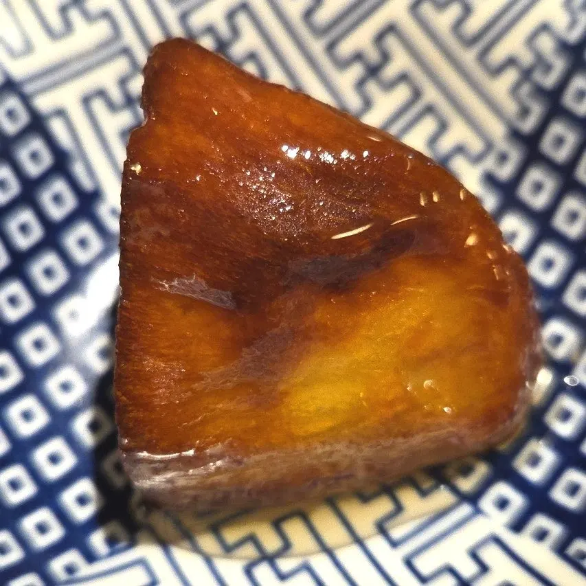 사케동 정식과 함께 나온 고구마맛탕