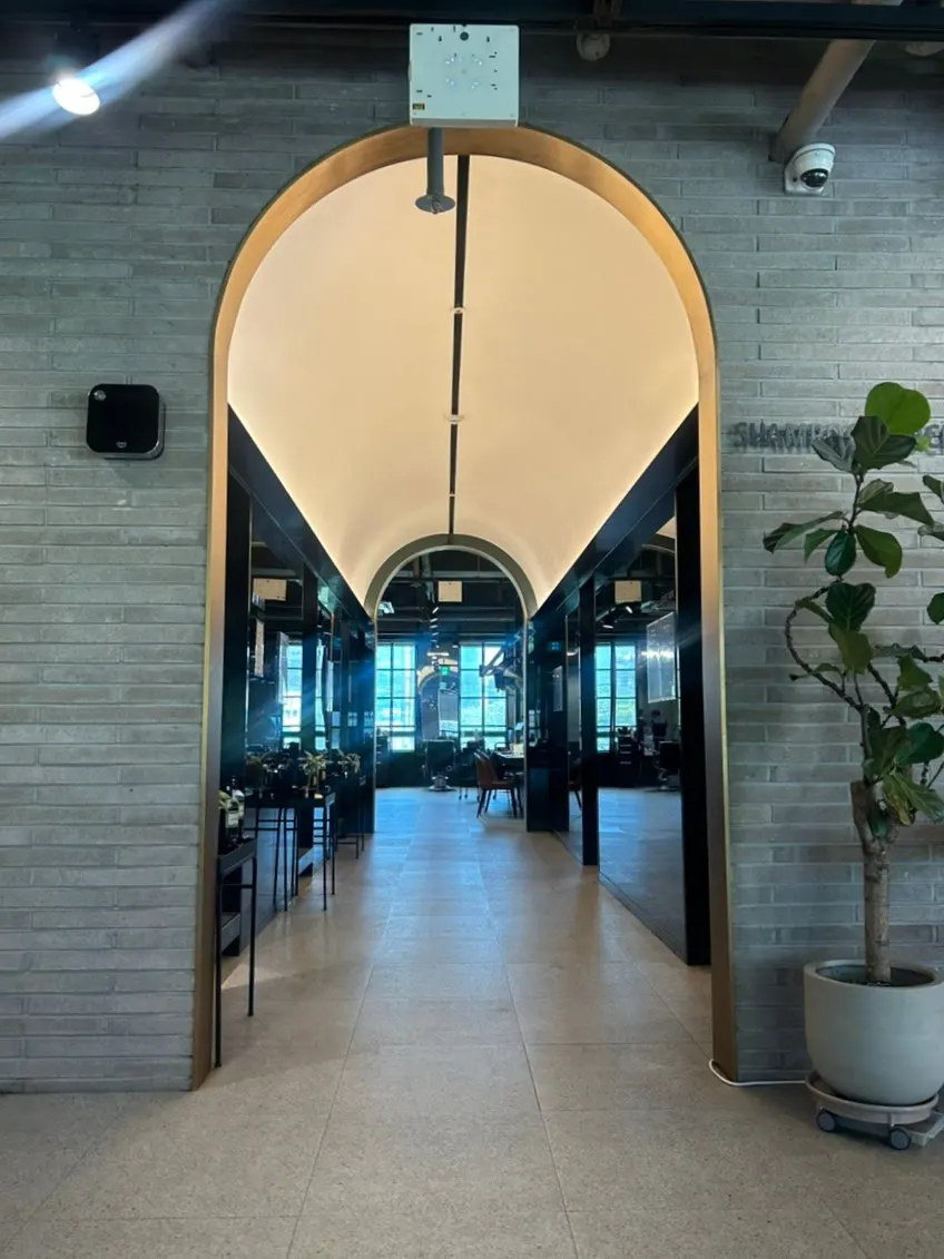 Interior of Juno Hair Hongdae Entrance Branch
