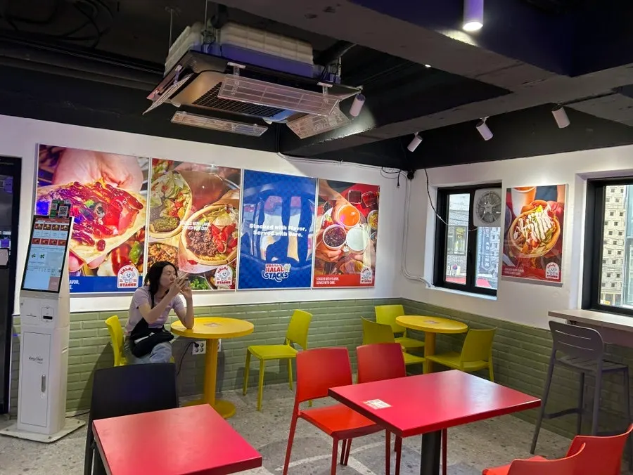 Halal Steaks entrance
