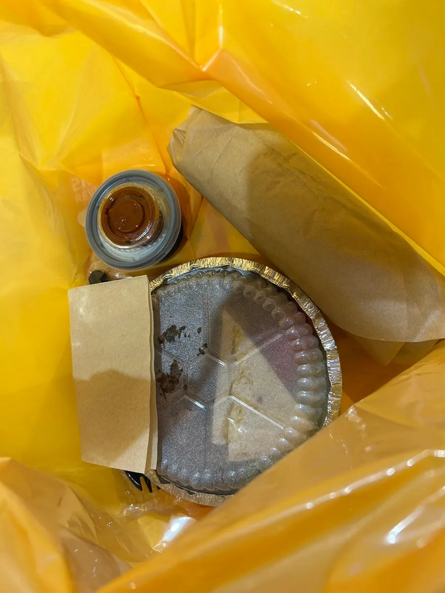 Takeaway gyro platter and sandwich