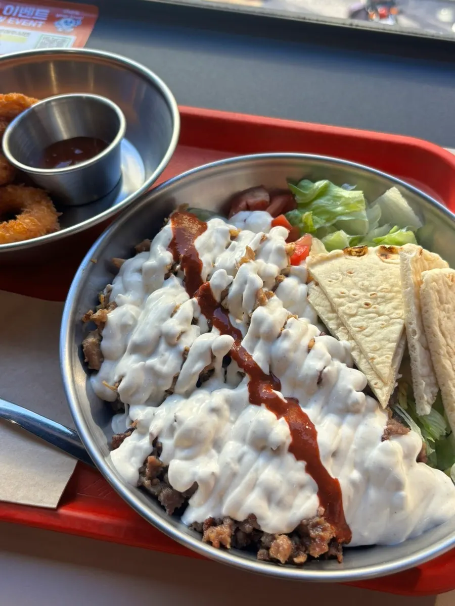 New York-size combo platter components
