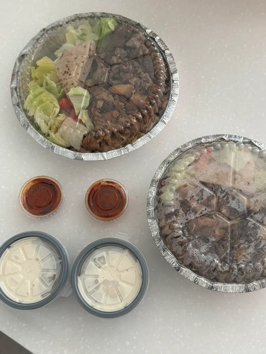 콤보 플래터 스몰과 레귤러 포장 용기