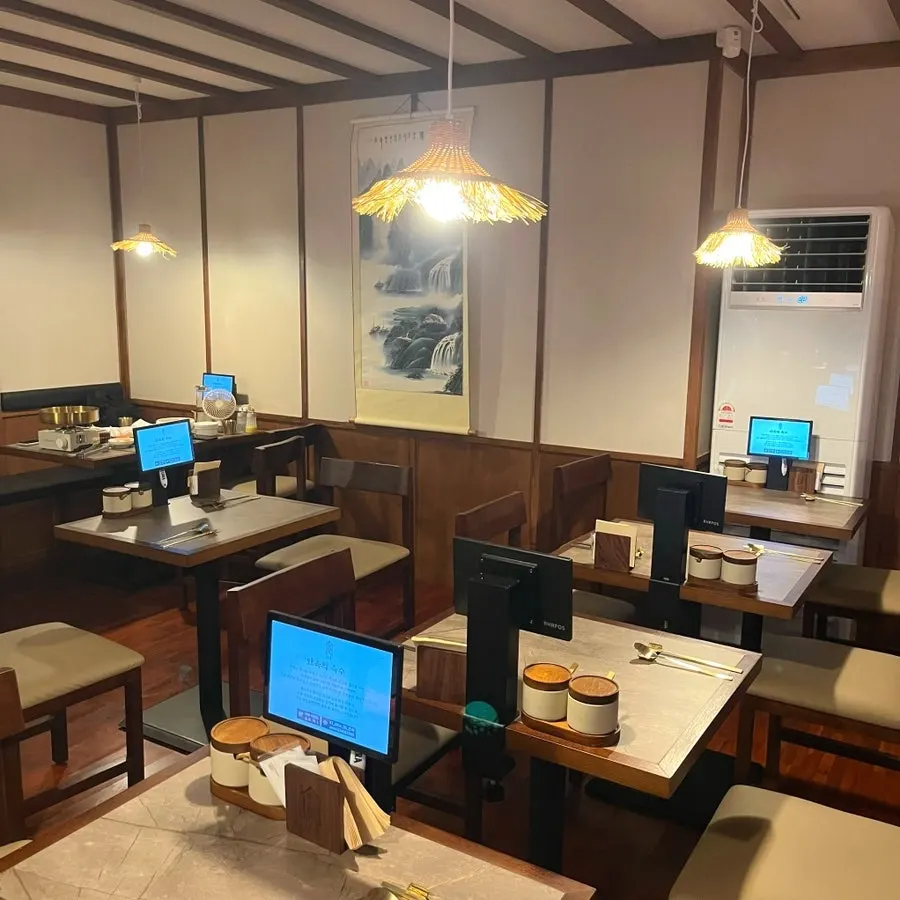 Interior atmosphere at Anok