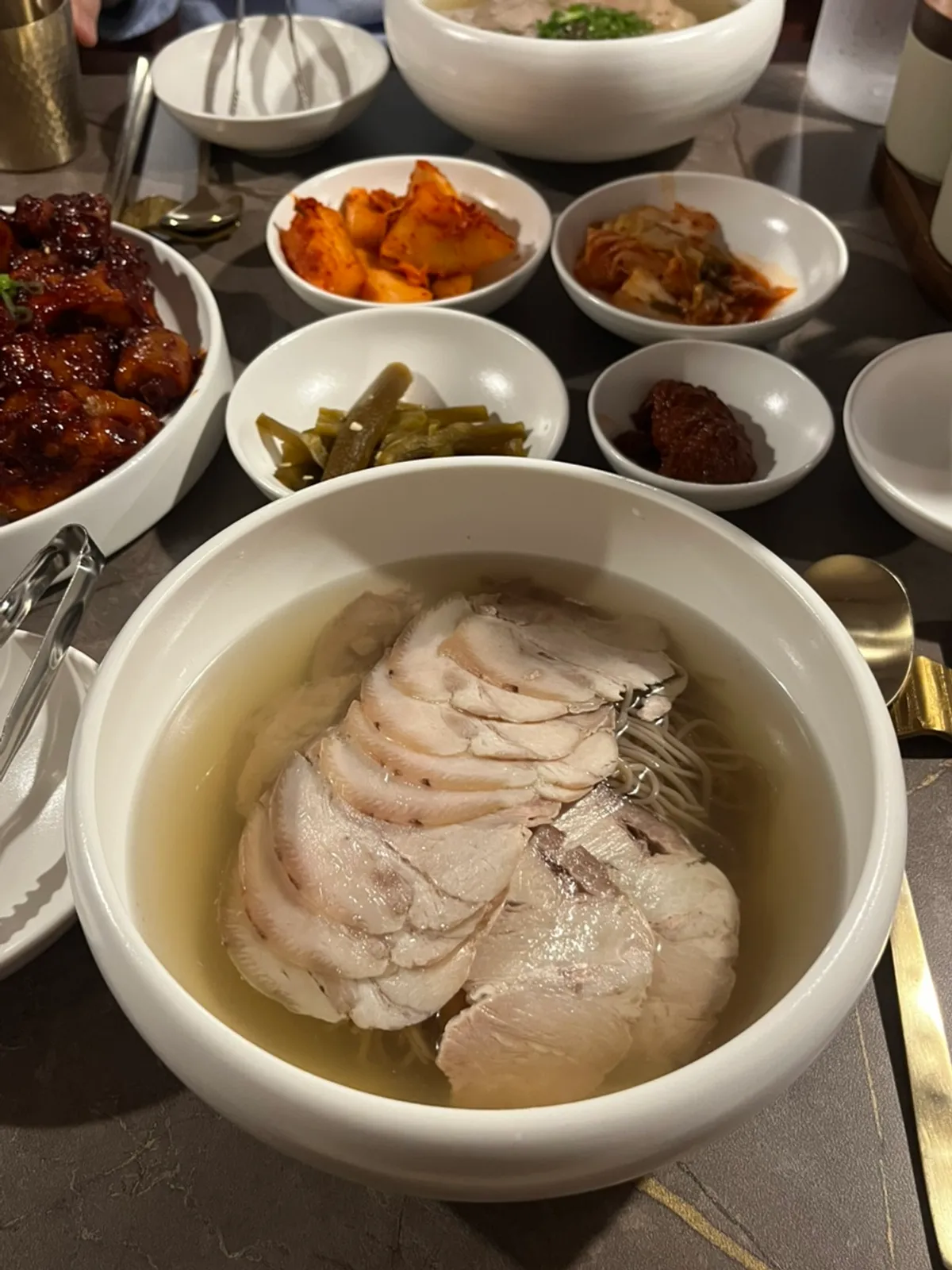 홍대입구 안옥의 한식 메뉴 식사