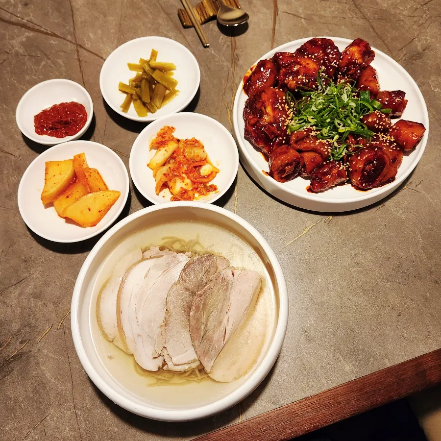 평양냉면과 돼지꼬리찜, 곰탕 한 상