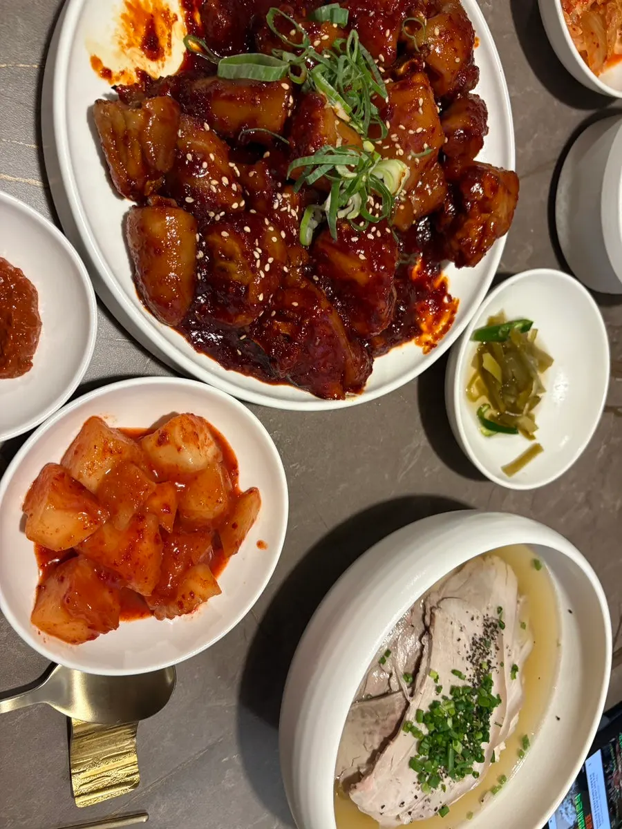 안옥 돼지꼬리찜 관련 사진