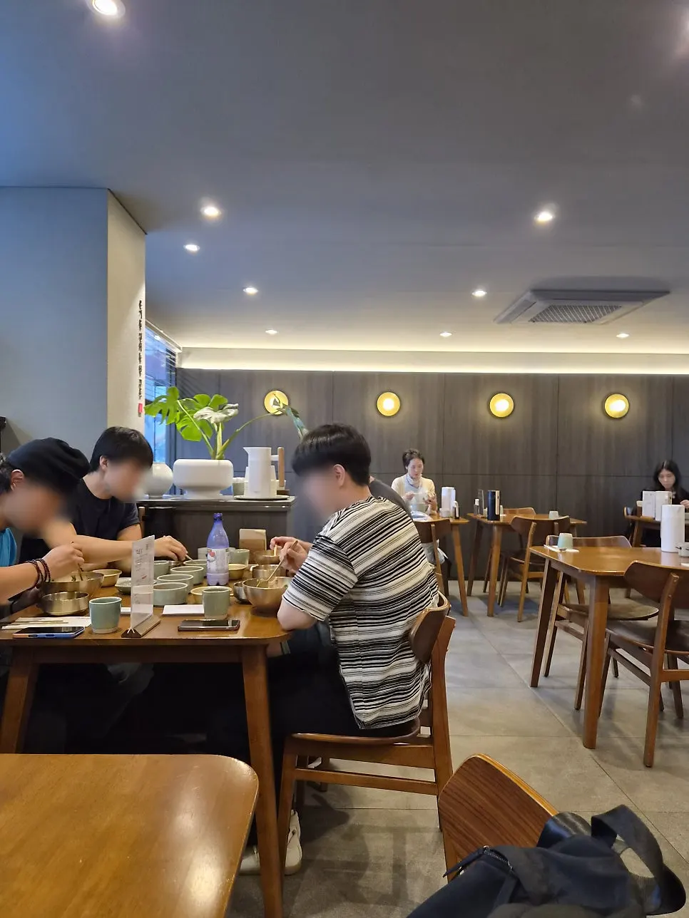 Tables in the Doonjeong dining area