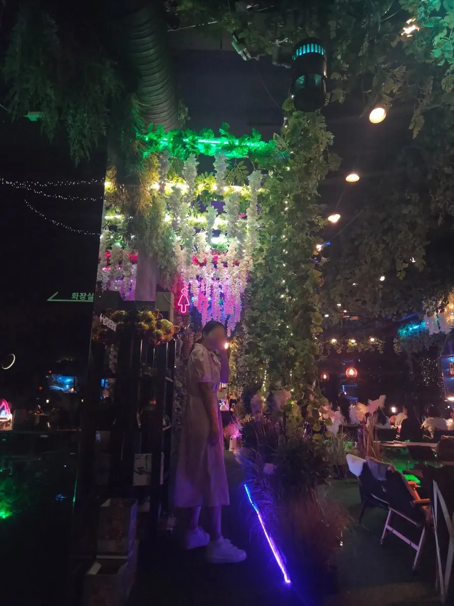 Hongdae gathering space available for up to 4 hours
