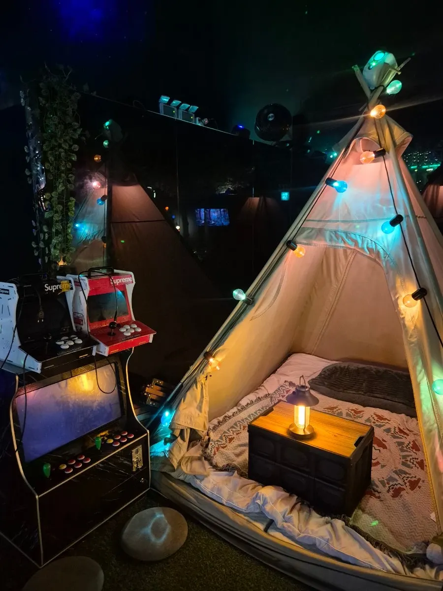 Date space for enjoying meat and games together
