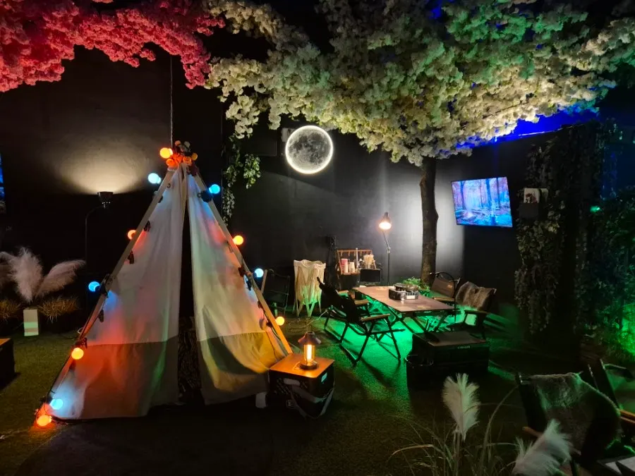 Indoor space for an unusual Hongdae date