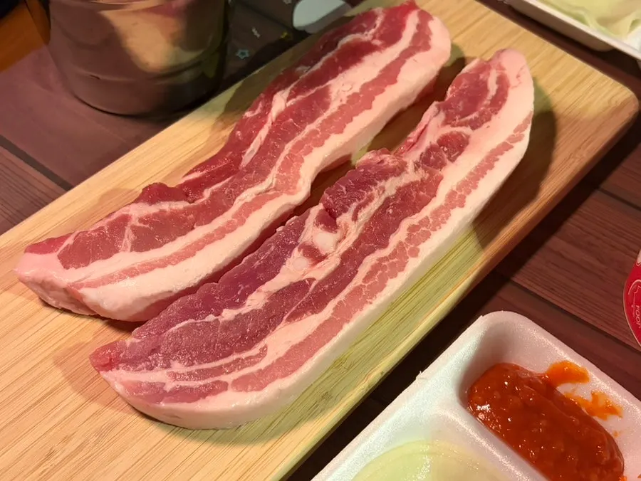 구워지는 삼겹살 클로즈업