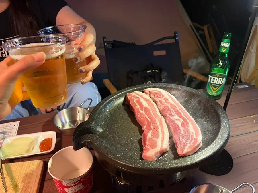 실내캠핑장 포토존 배경