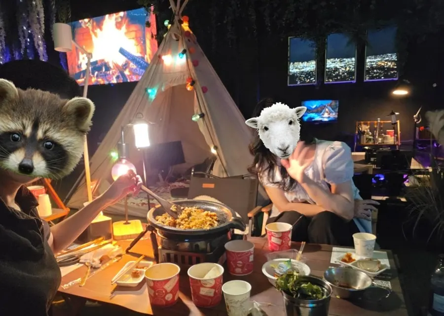 홍대 티에이지 실내캠핑장 포토존 공간