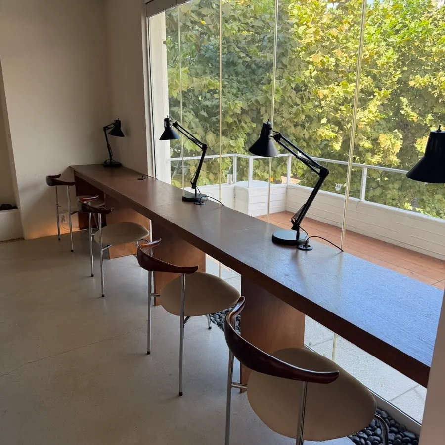 Overall second-floor space at Naemyeonui Balgyeon