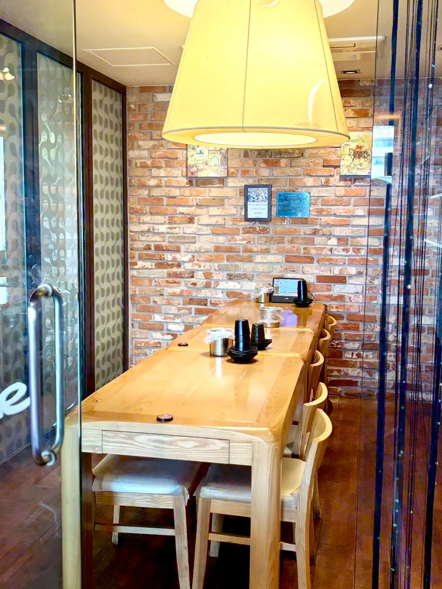 Private space suitable for group use