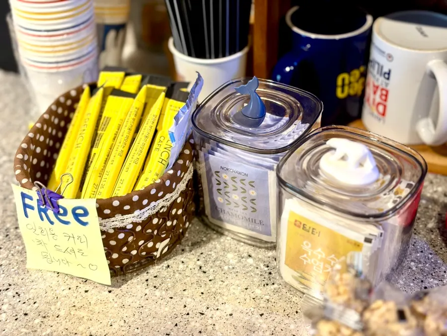 Free tea, coffee, and snacks on display
