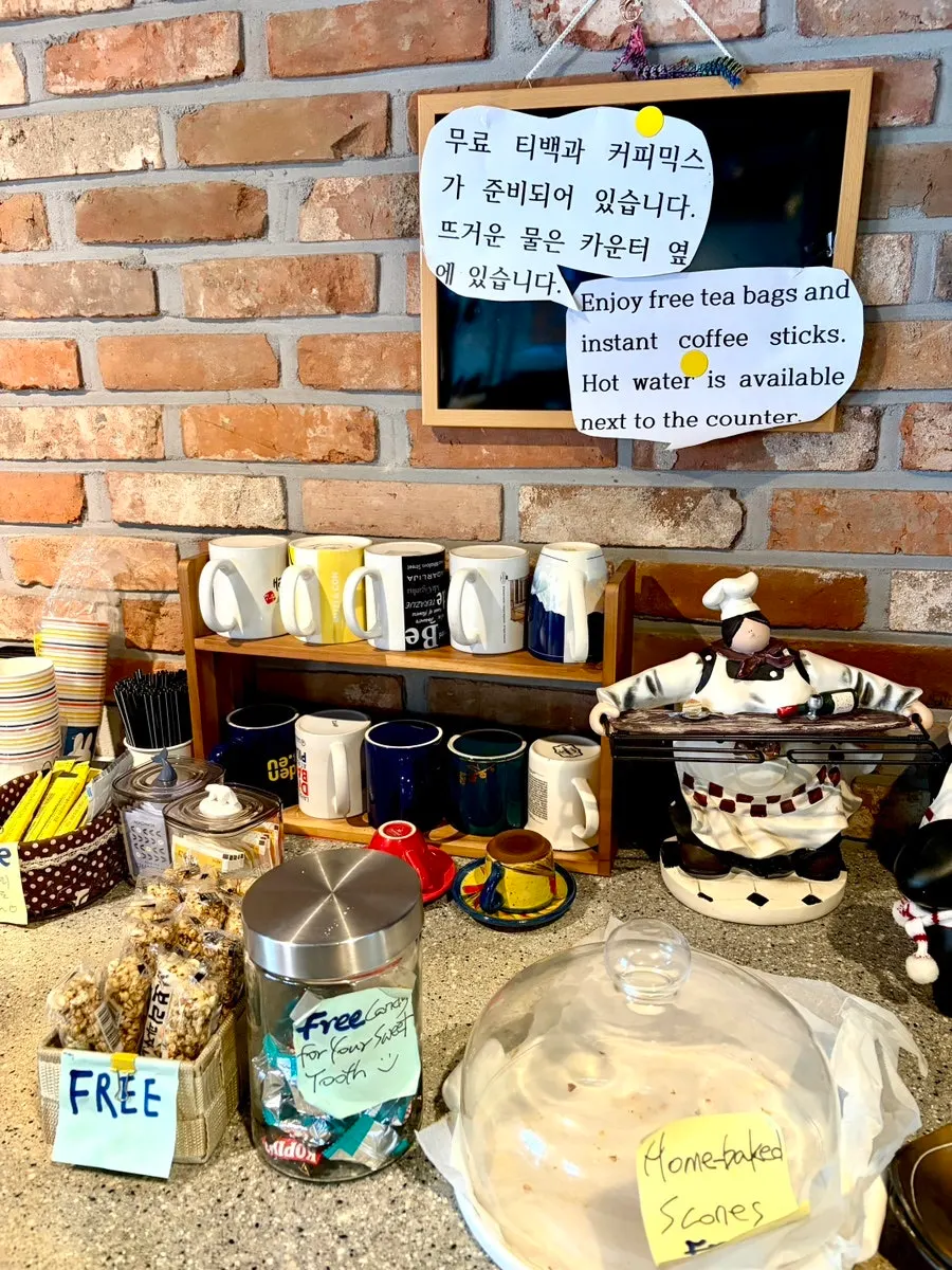 Coffee, barley crackers, and snacks enjoyed at the dessert corner