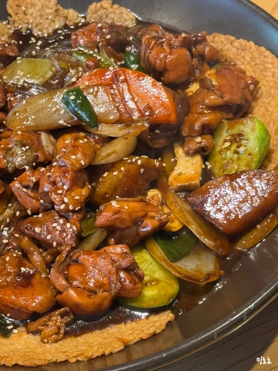 Chewy glass noodles soaked in sauce