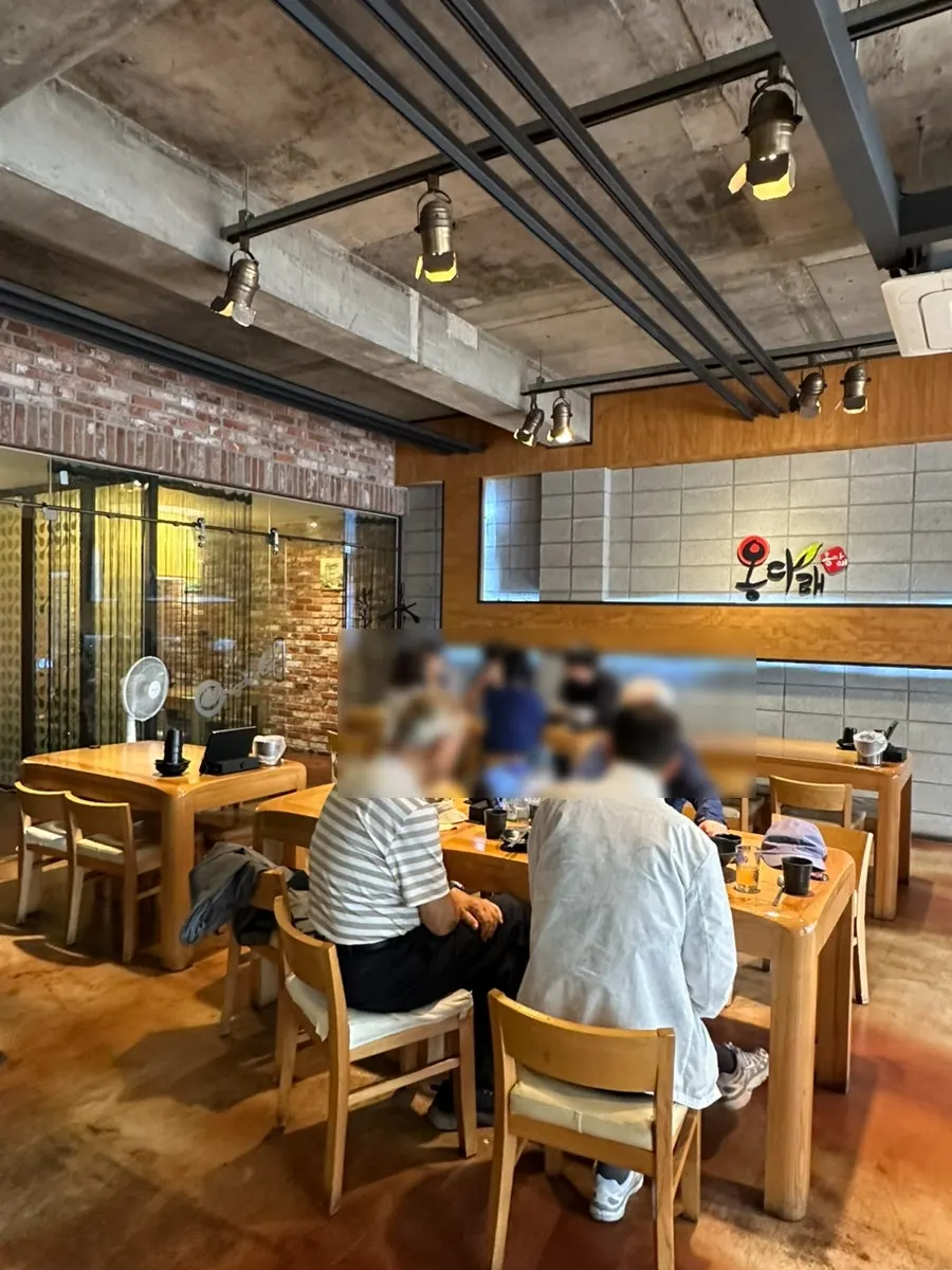 Interior of Ongdarae Jjimdak, resembling a family restaurant
