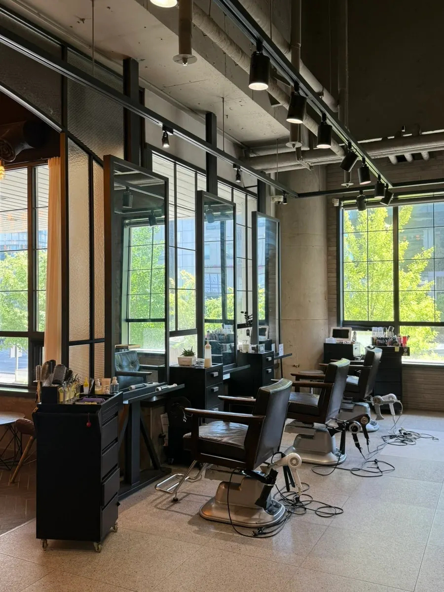 Shampoo and spa rooms at Juno Hair