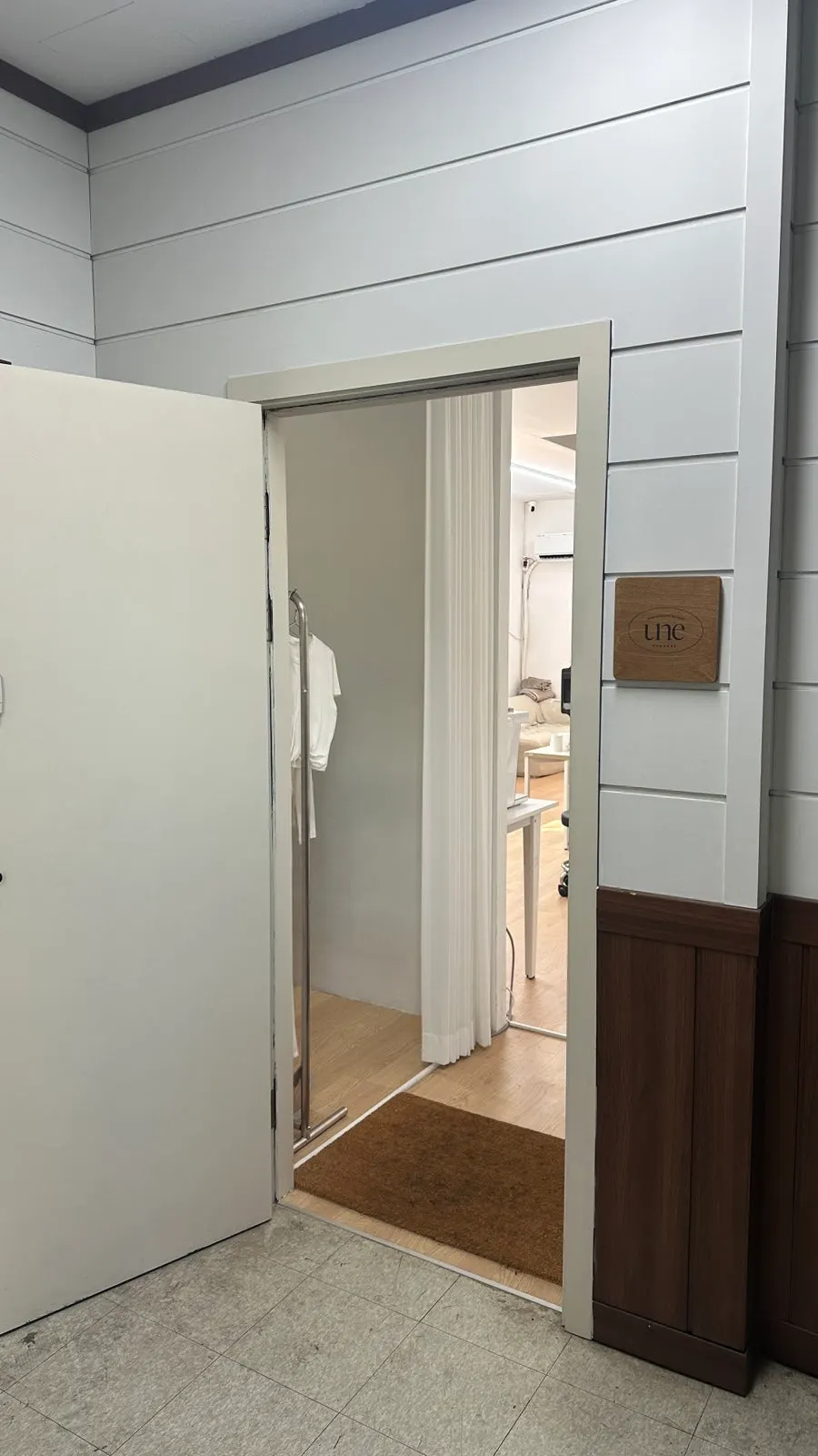 Self-photo studio for children's milestone pictures
