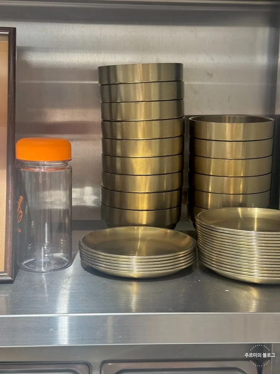 Side dishes set out at the self-serve bar