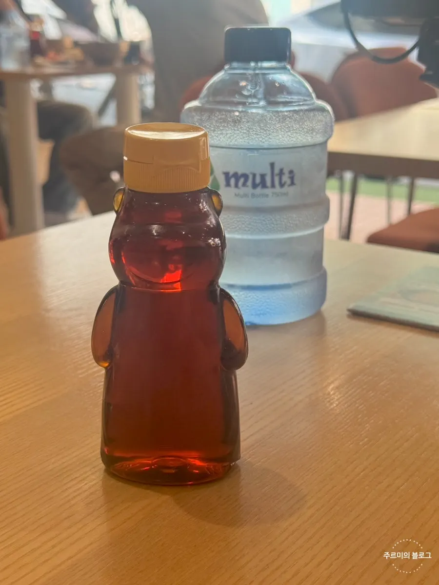 Honey bear-shaped sesame oil bottle