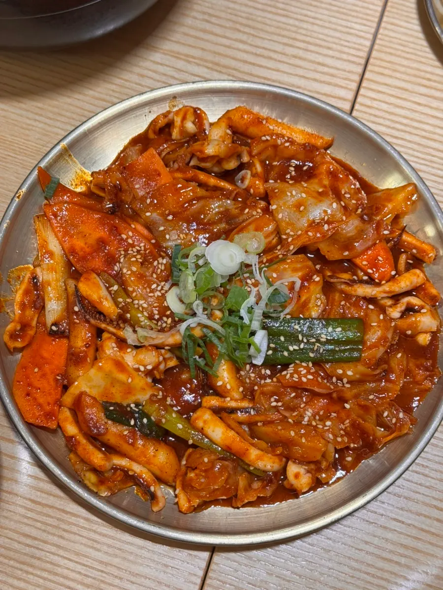 푸짐하게 차려진 2인 한상차림