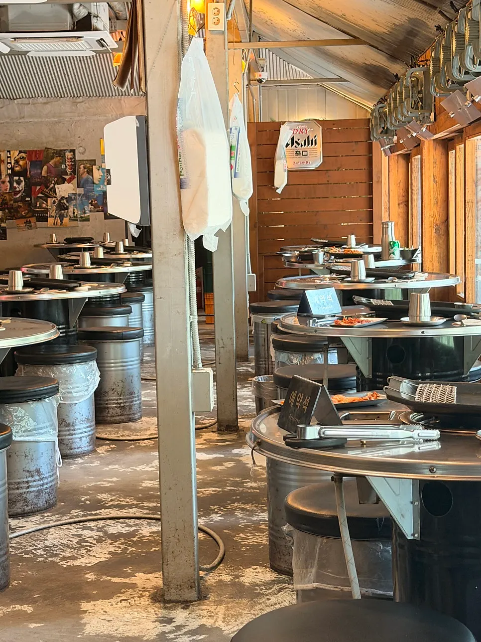 レトロな感性の店内インテリア