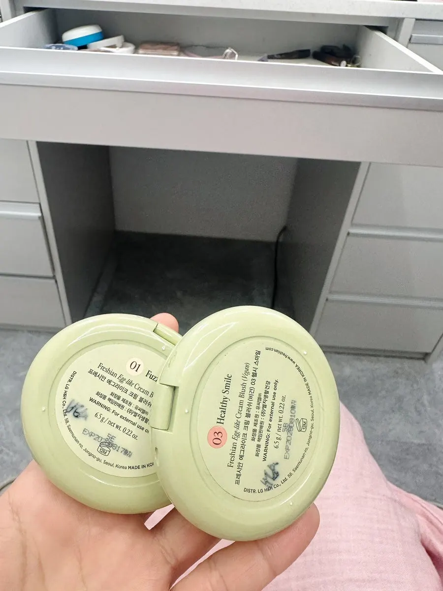 메이크업 중 제공된 붓기차