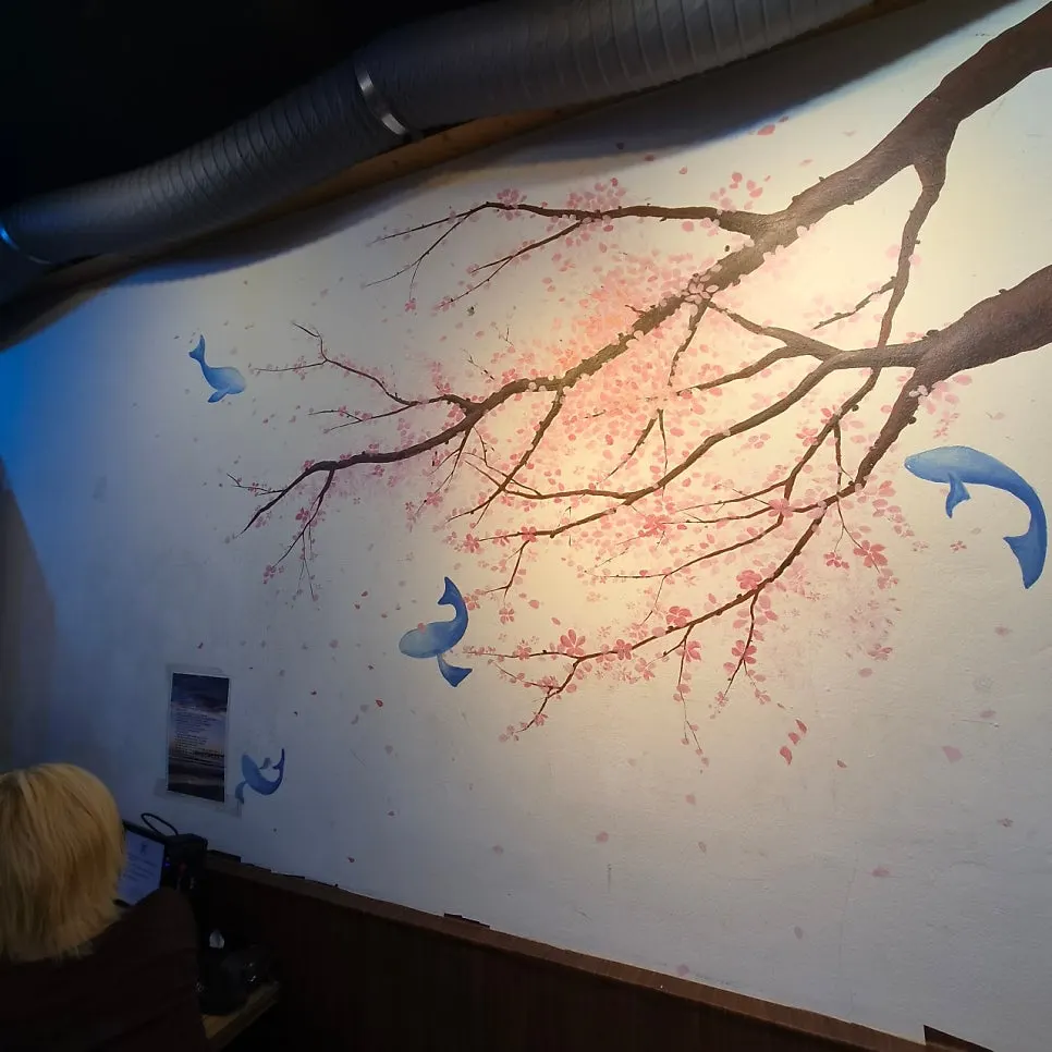 Restaurant wall covered in handwritten customer notes