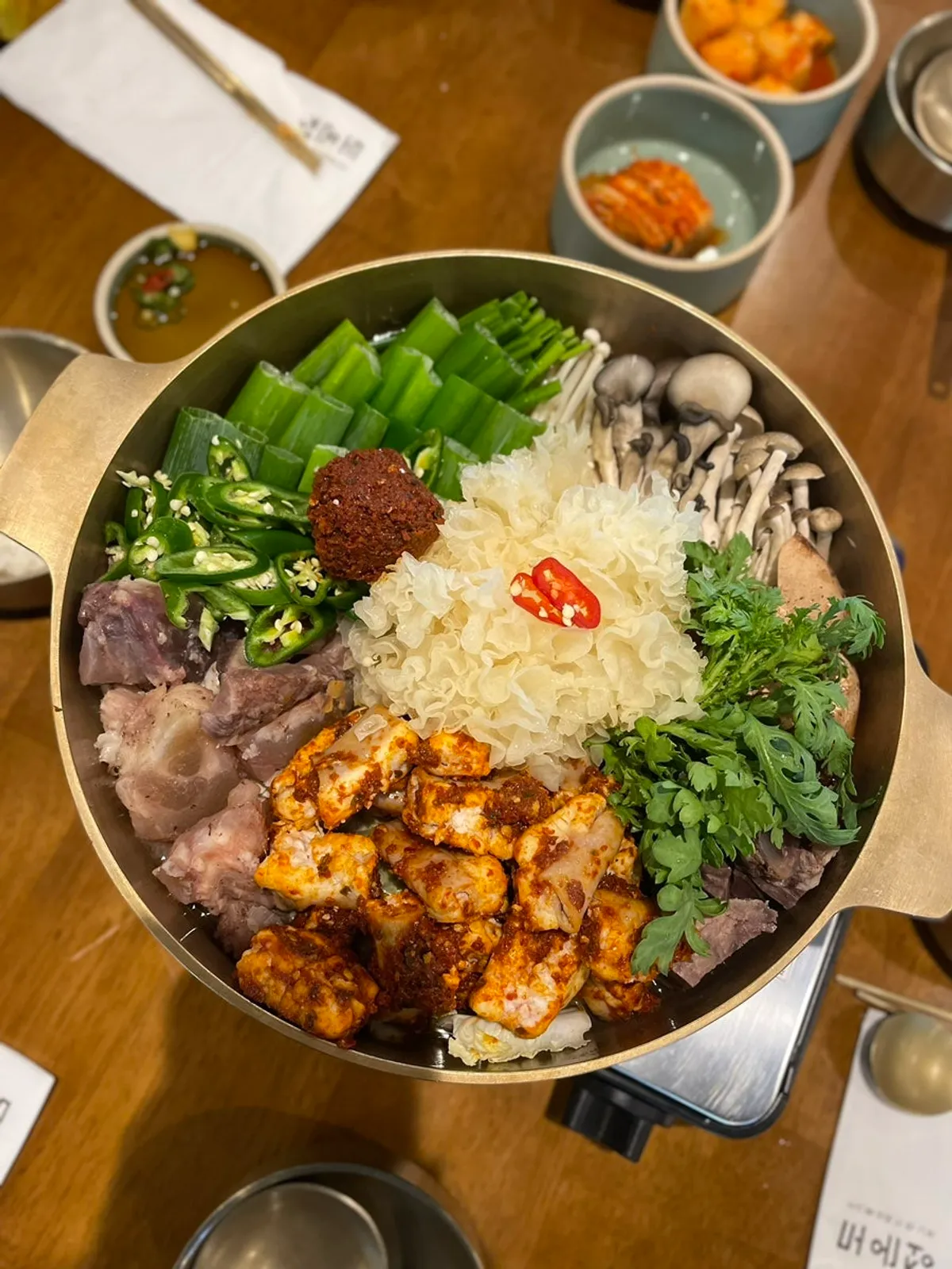 도온정 홍대직영점 한우 곱창전골 상차림