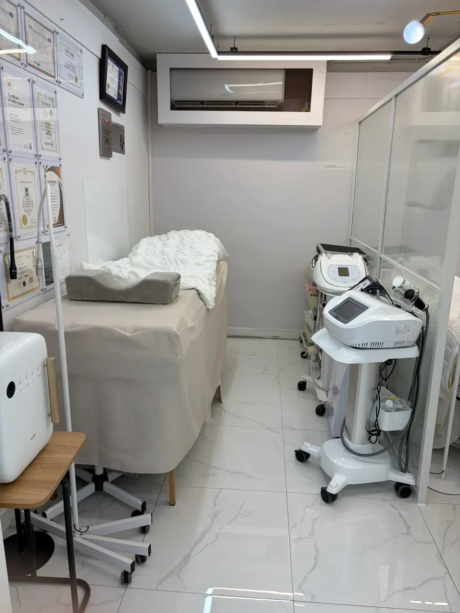 Inside Byuazeu Nail