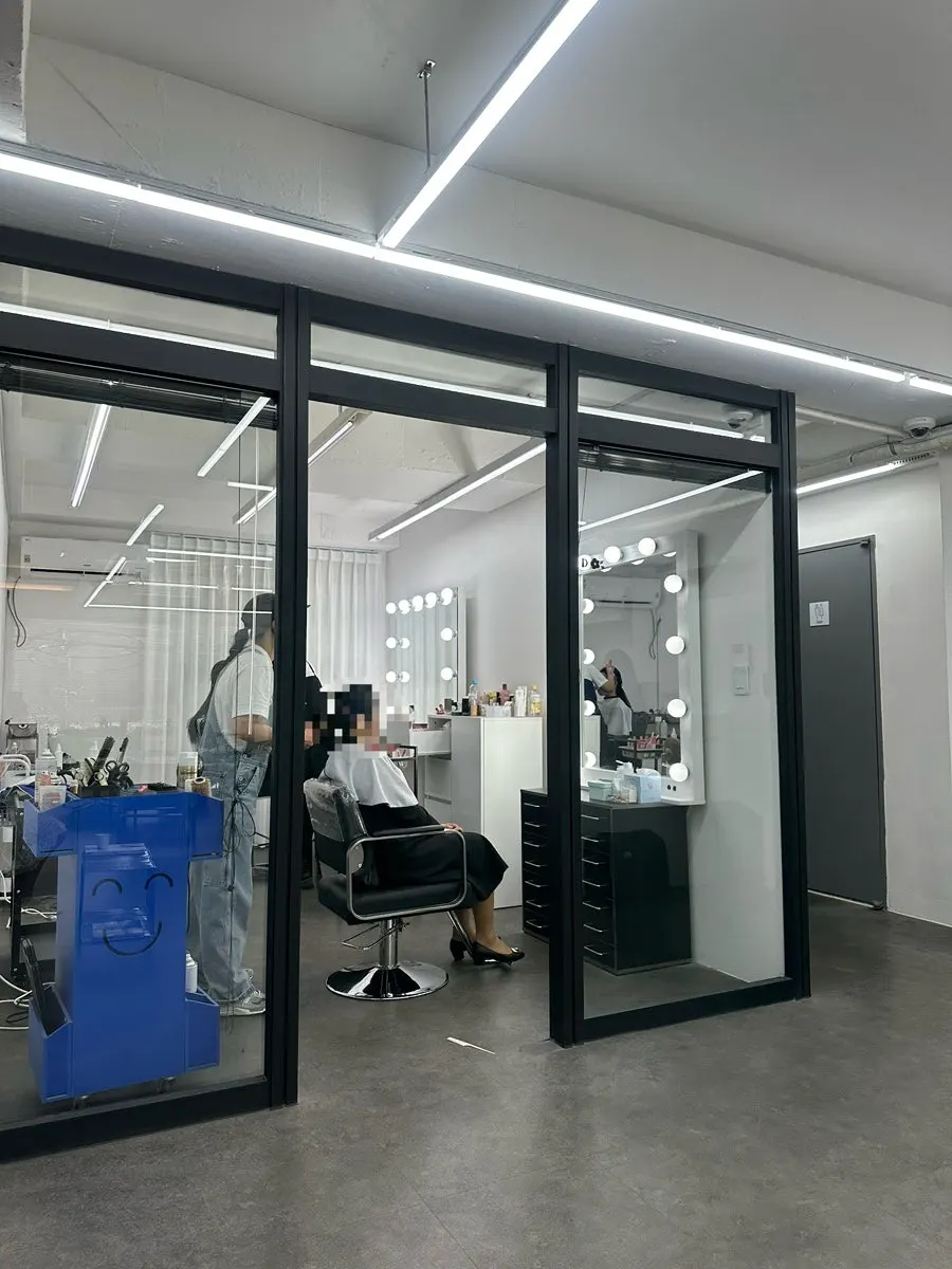 Instagram-worthy interior of the Hongdae makeup salon