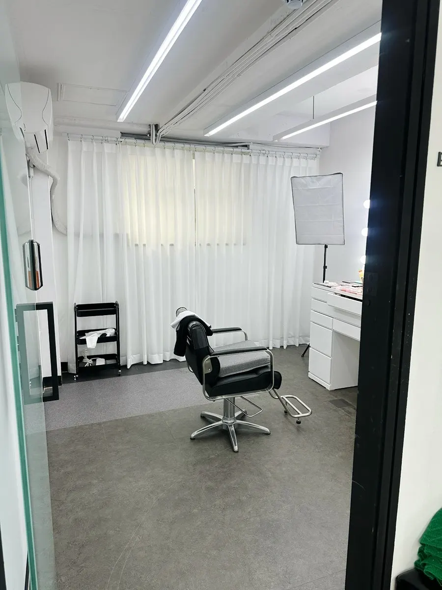 Separated makeup rooms at Today Makeup