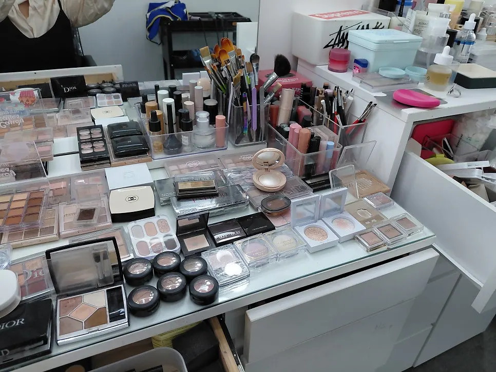 Makeup tool display shelf at Today Makeup