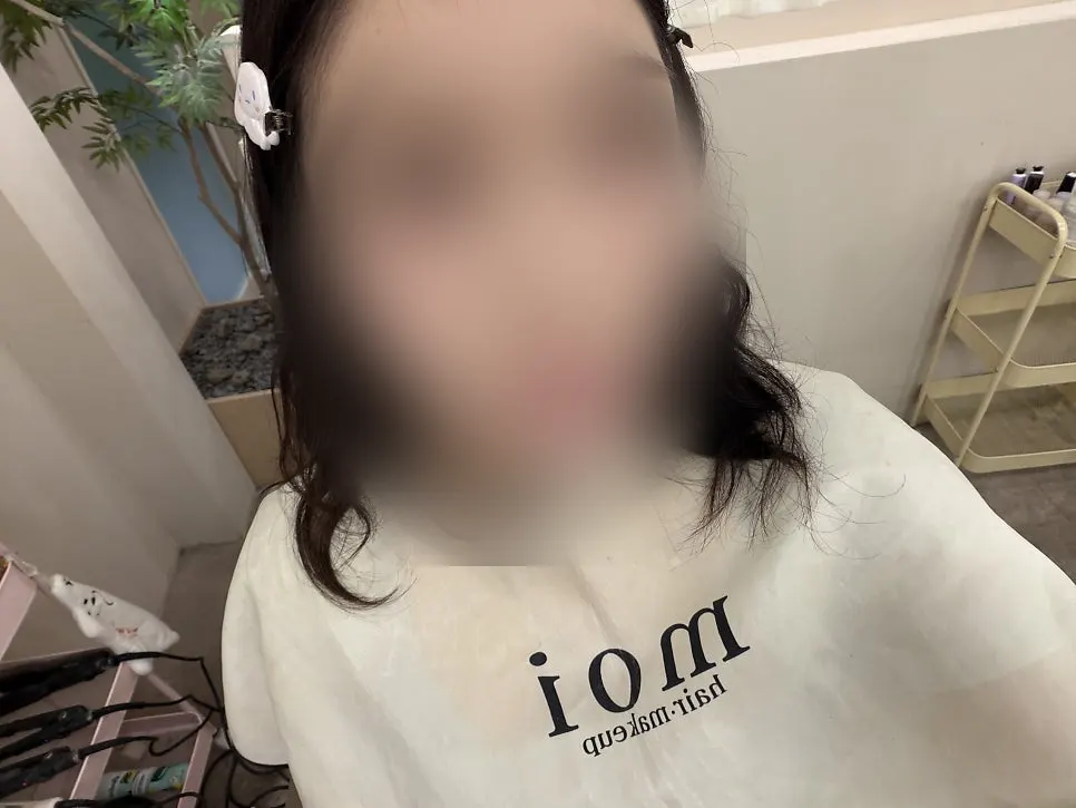 완성된 여쿨라 메이크업 얼굴 클로즈업