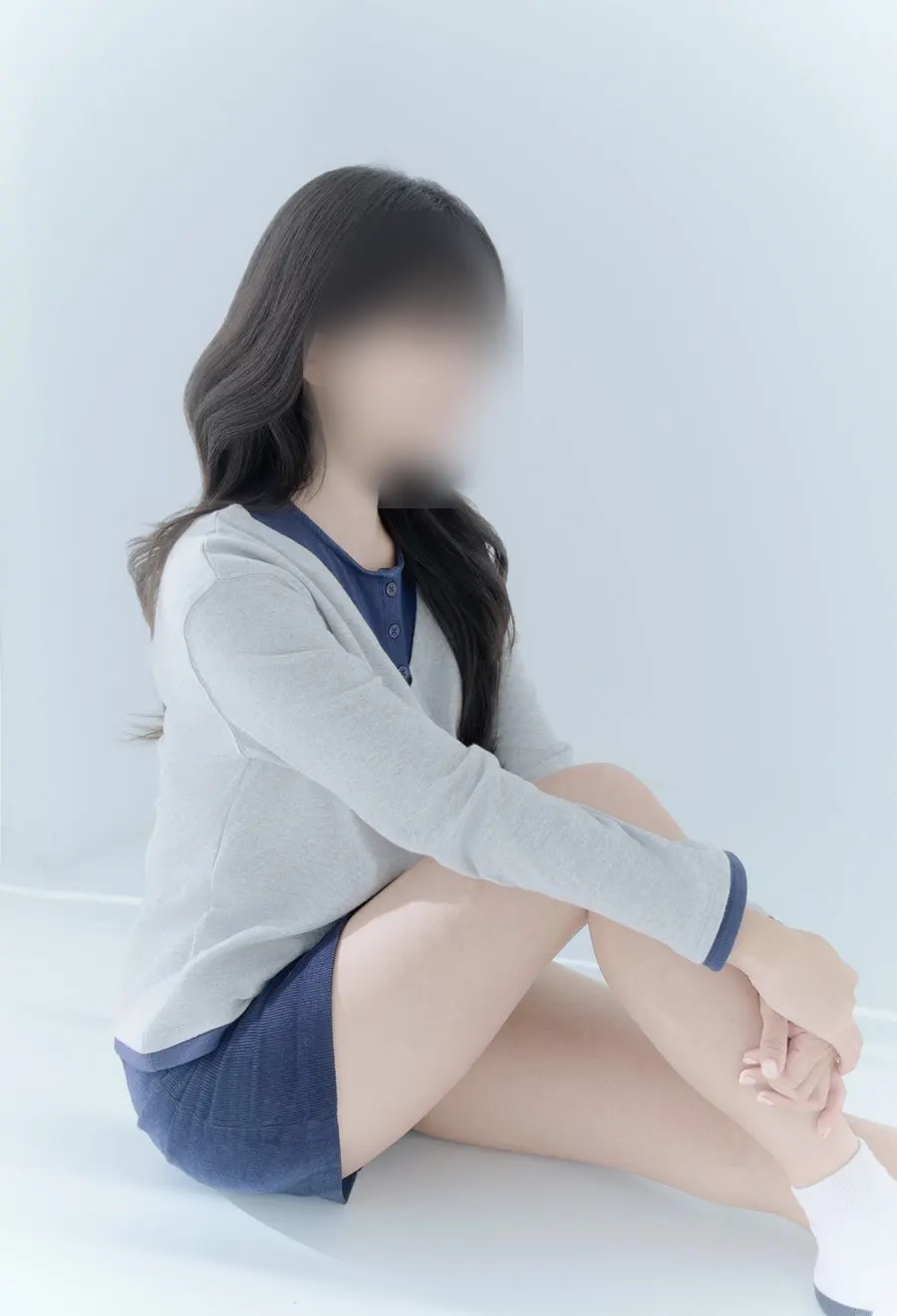 결이 정돈된 웨이브 헤어 뒷모습