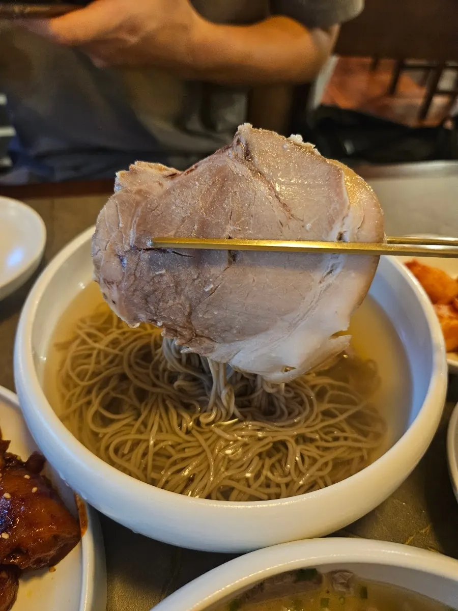 Pyongyang naengmyeon in a delicate broth