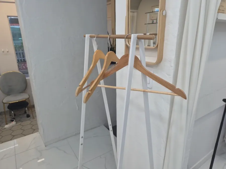 공간이 구분된 피부관리 공간