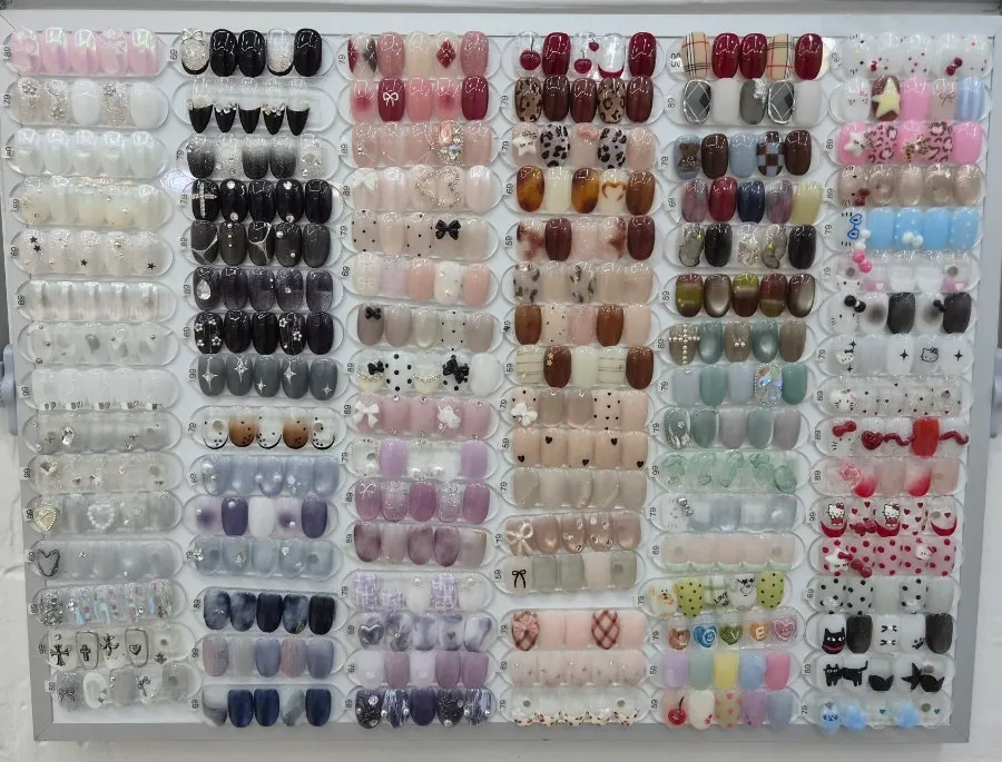 Sample nail tips with various color and part combinations