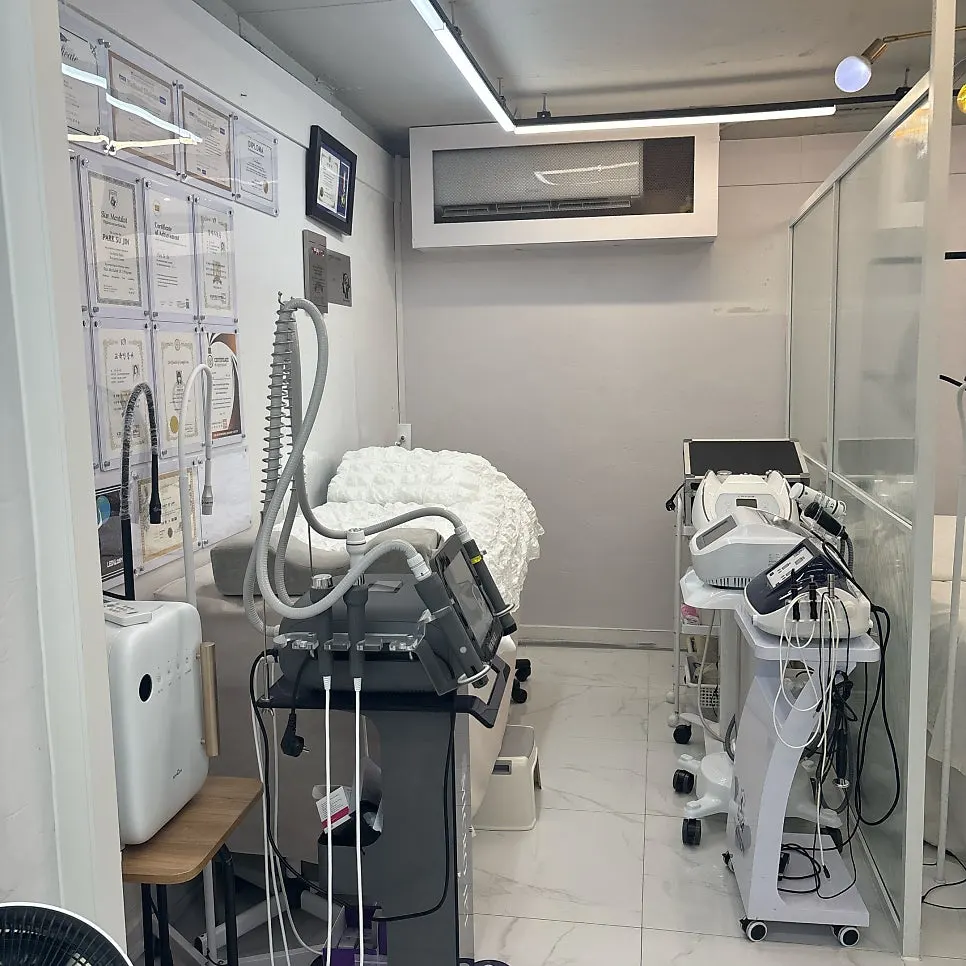 Care area at Byuazeu offering pedicure and foot treatments