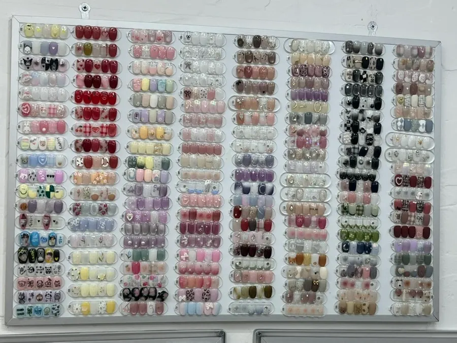 Byuazeu's monthly art nail samples