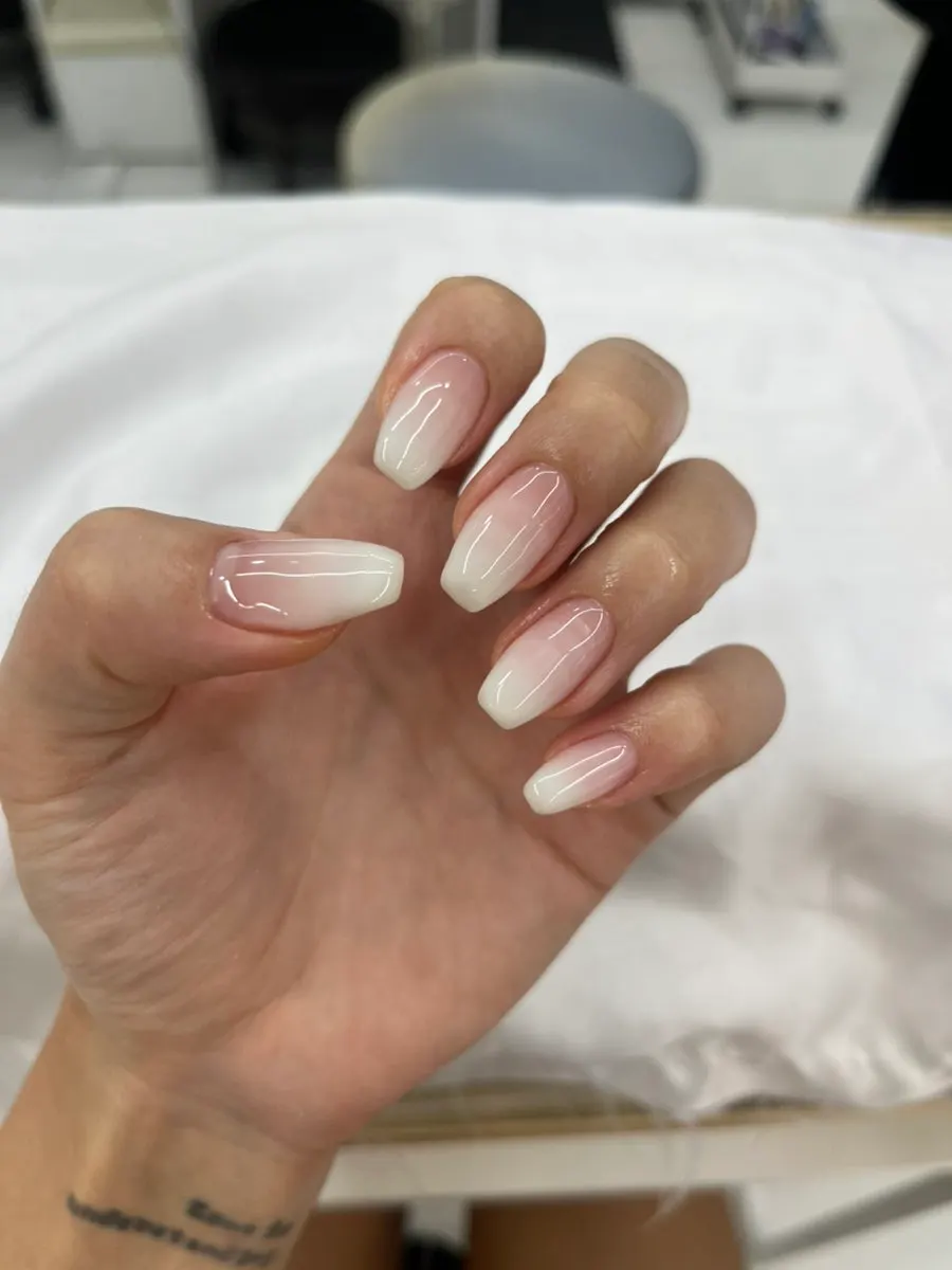 Separate care spaces for pedicure and skincare