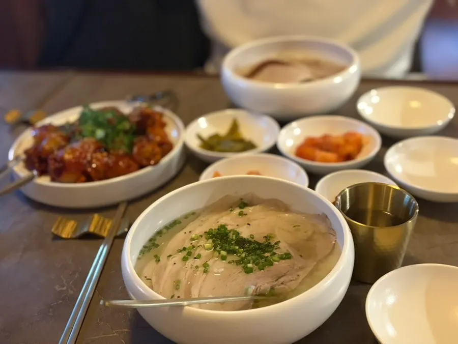Cool Korean dishes at Anok in Hongdae
