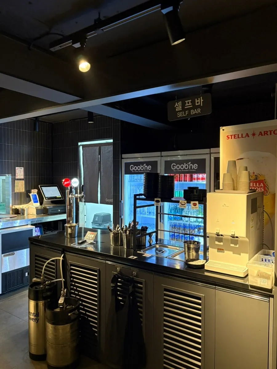 사진 찍기 좋은 매장 코너